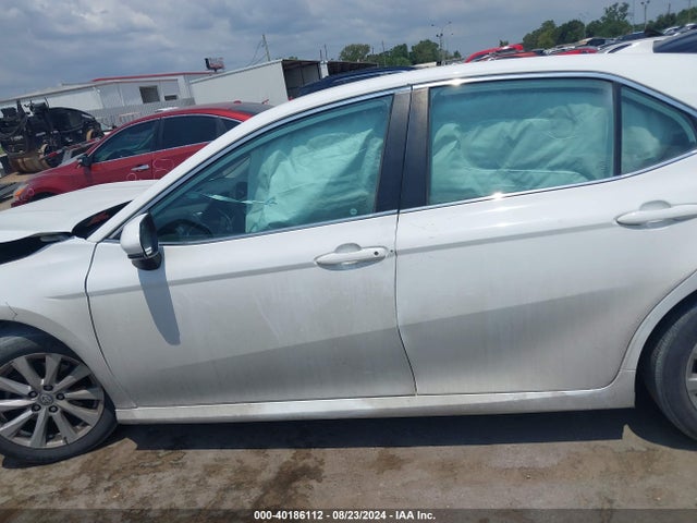 Toyota CAMRY LE 2020 4T1C11AK7LU362853 Image 14