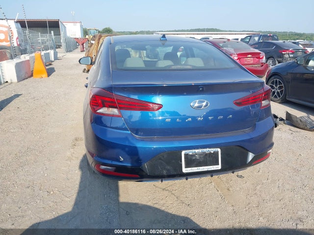 Hyundai ELANTRA SEL 2019 5NPD84LF7KH471618 Image 17