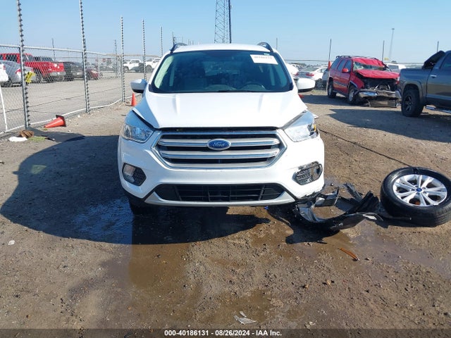 Ford ESCAPE SE 2018 1FMCU9GD0JUB61422 Image 12