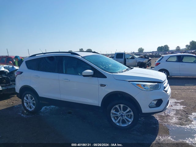 Ford ESCAPE SE 2018 1FMCU9GD0JUB61422 Image 13