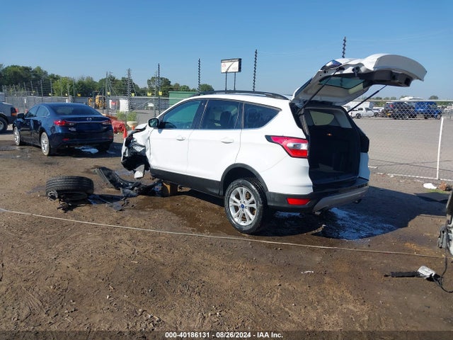 Ford ESCAPE SE 2018 1FMCU9GD0JUB61422 Image 3