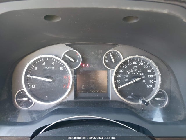 5TFHW5F19EX397690 Toyota Tundra Limited 5.7l V8