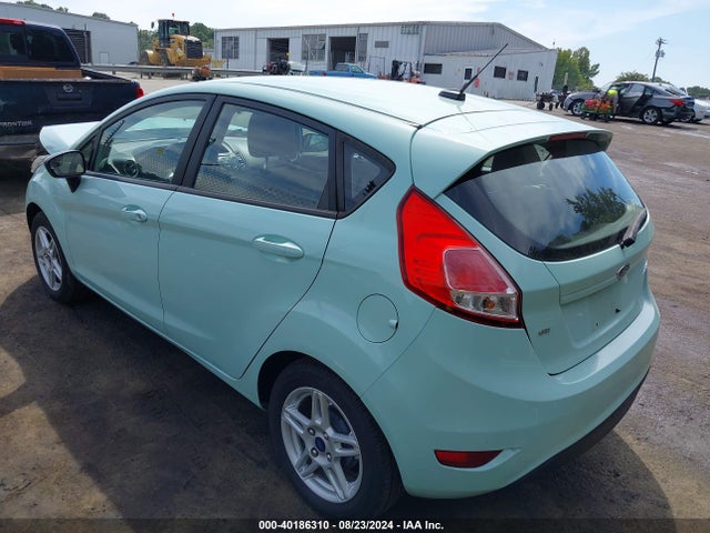 Ford FIESTA SE 2018 3FADP4EJ0JM132878 Image 3