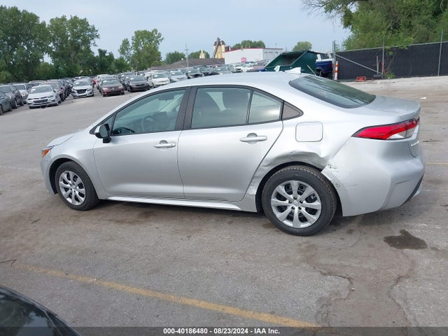 Toyota COROLLA LE 2022 5YFEPMAE2NP317679 Image 14