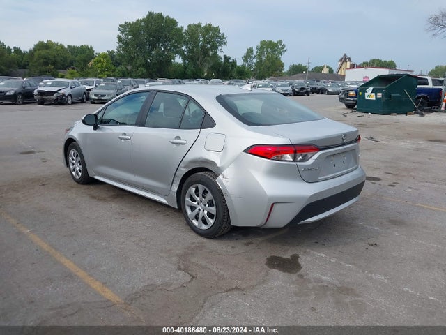 Toyota COROLLA LE 2022 5YFEPMAE2NP317679 Image 3
