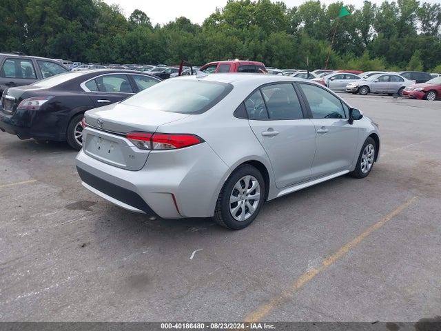 Toyota COROLLA LE 2022 5YFEPMAE2NP317679 Image 4