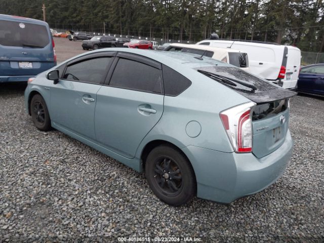JTDKN3DU6F1926852 Toyota Prius Four