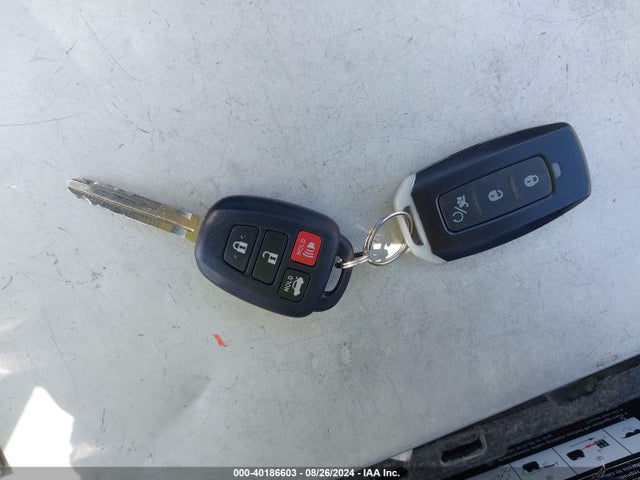 Toyota COROLLA LE 2019 2T1BURHE9KC130403 Image 11