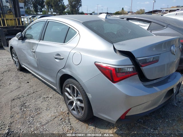 19UDE2F73KA014833 Acura Ilx Premium Package/technology Package