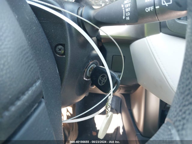 Toyota RAV4 LE 2015 JTMZFREV1FJ044221 Image 11