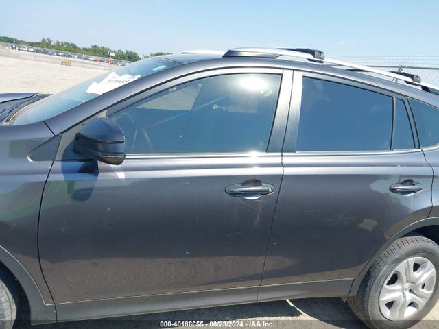 Toyota RAV4 LE 2015 JTMZFREV1FJ044221 Image 14