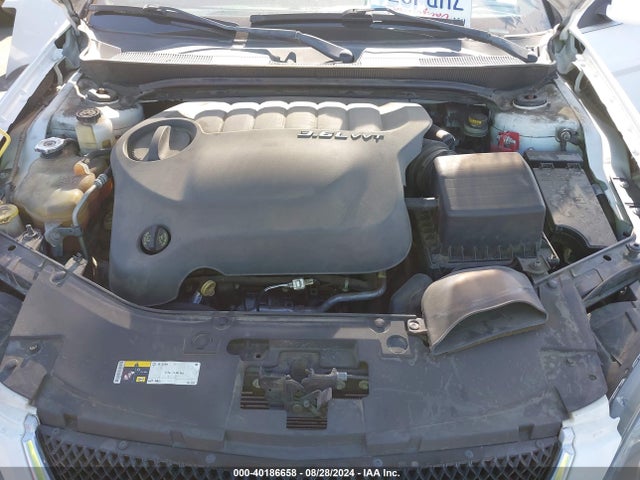 Chrysler 200 Limited 2014 1C3CCBCG7EN198549 Image 10