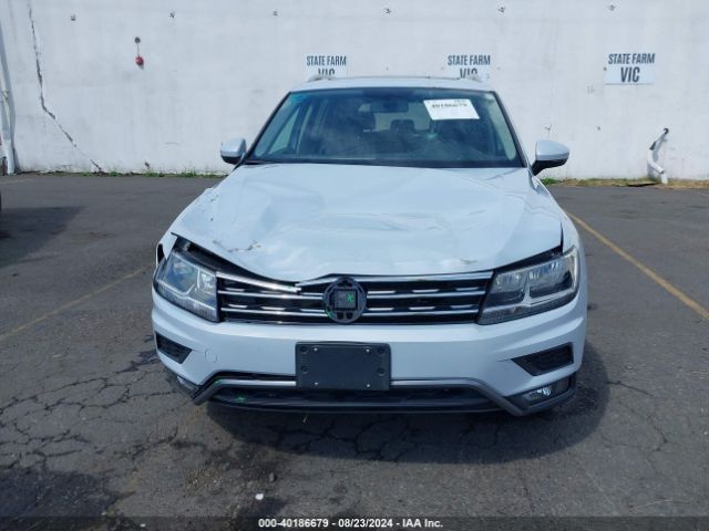 3VV3B7AX5JM182953 Volkswagen Tiguan 2.0t Se/2.0t Sel