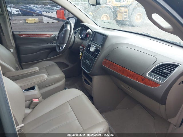 2C4RC1BG4FR755360 Chrysler Town & Country Touring