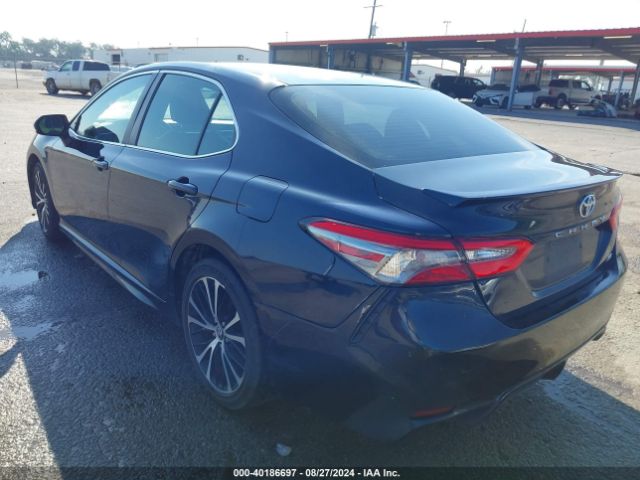 2018 TOYOTA CAMRY 4T1B11HK3JU572400 Photo 2