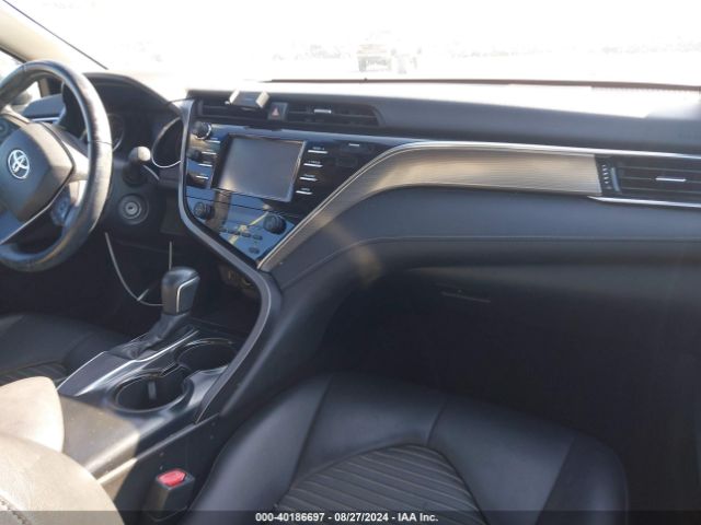 2018 TOYOTA CAMRY 4T1B11HK3JU572400 Photo 4