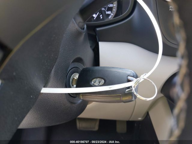 KMHRC8A38NU185495 Hyundai Venue Sel