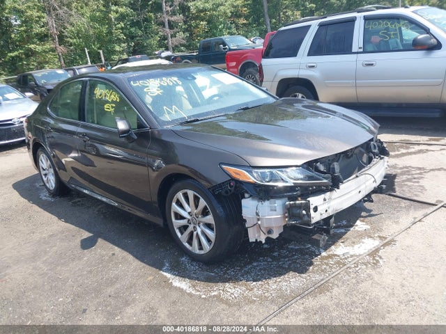 2018 JTNB11HK8J3040064 main image