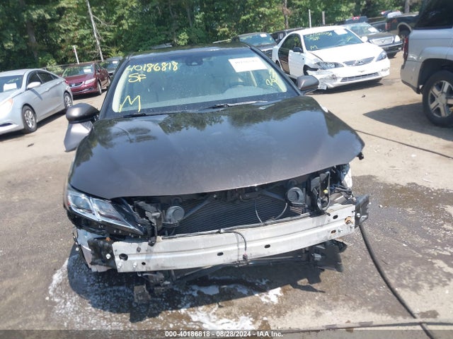 Toyota CAMRY LE 2018 JTNB11HK8J3040064 Image 13