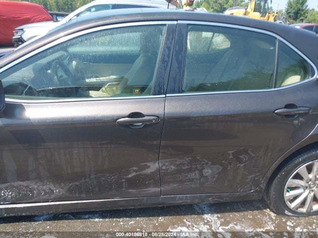 Toyota CAMRY LE 2018 JTNB11HK8J3040064 Image 15
