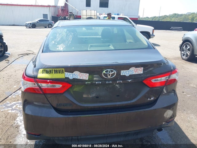 Toyota CAMRY LE 2018 JTNB11HK8J3040064 Image 17