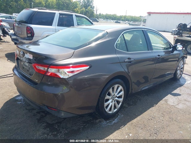 Toyota CAMRY LE 2018 JTNB11HK8J3040064 Image 4