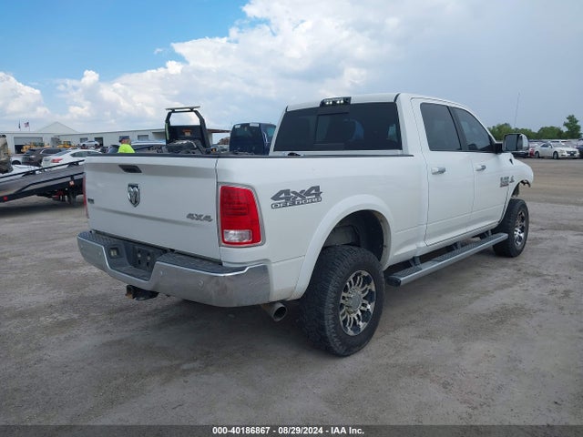 3C6UR5FL0JG368558 RAM 2500 Laramie  4x4 6'4 Box