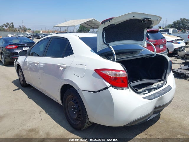 Toyota COROLLA LE 2018 5YFBURHEXJP773728 Image 3
