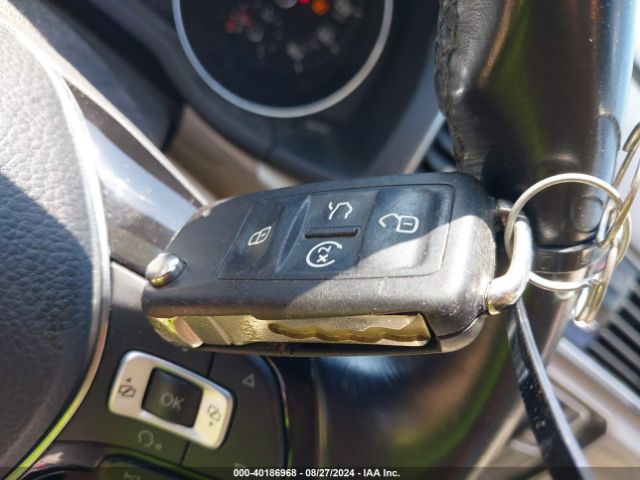1VWBA7A34JC014701 Volkswagen Passat 2.0t Se