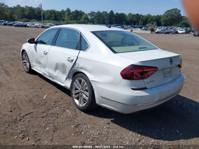 1VWBA7A34JC014701 Volkswagen Passat 2.0t Se
