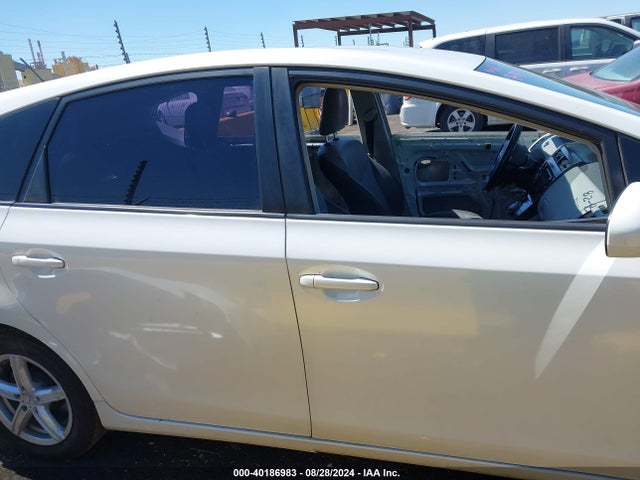 Toyota Prius V Four 2017 JTDZN3EUXHJ058113 Image 14