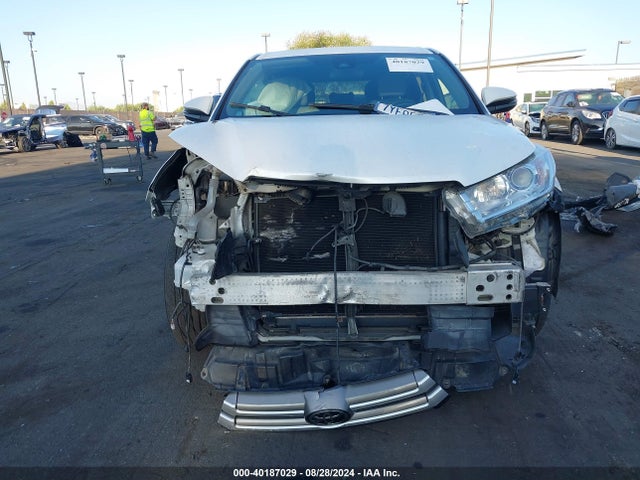 Toyota Highlander Le Plus 2017 5TDZZRFH5HS215395 Image 13