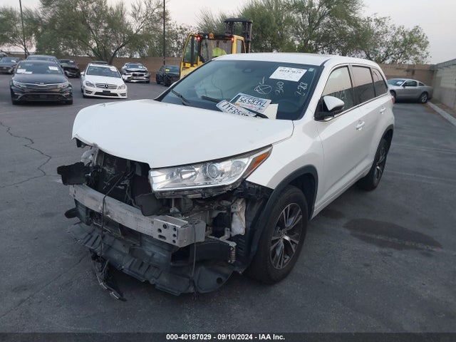 Toyota Highlander Le Plus 2017 5TDZZRFH5HS215395 Image 2