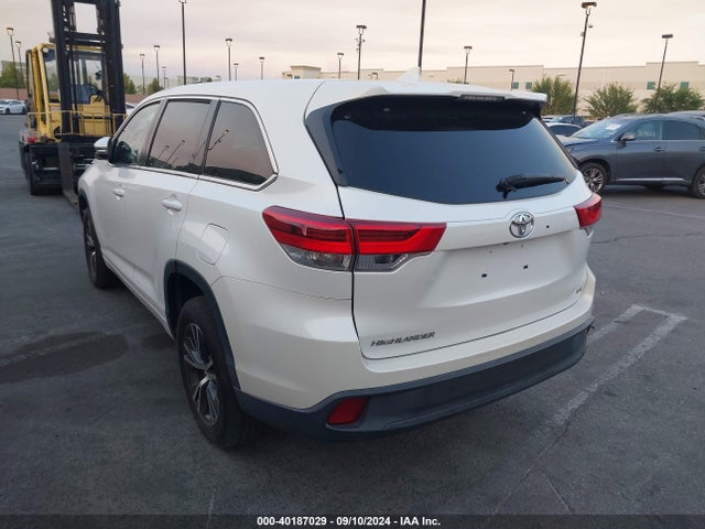 Toyota Highlander Le Plus 2017 5TDZZRFH5HS215395 Image 3