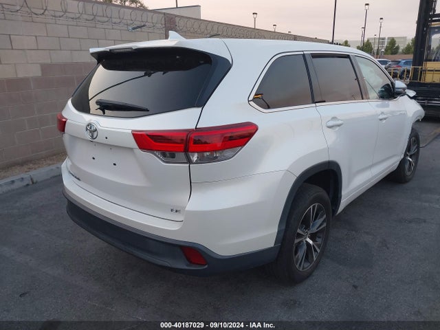Toyota Highlander Le Plus 2017 5TDZZRFH5HS215395 Image 4