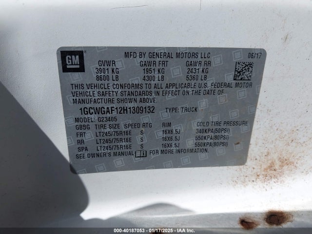 Chevrolet Express 2500 Work Van 2017 1GCWGAF12H1309132 Image 9