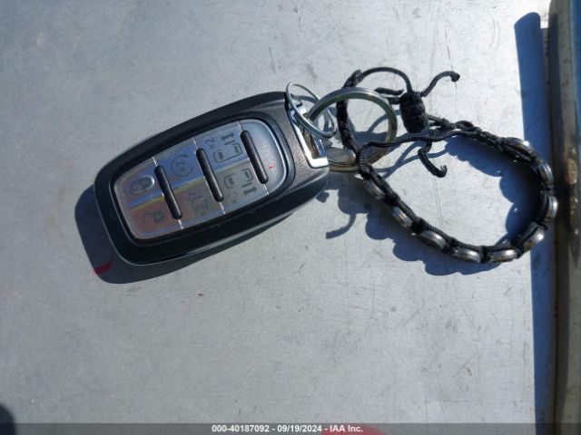 2C4RC1DG2MR588166 Chrysler Voyager Lxi