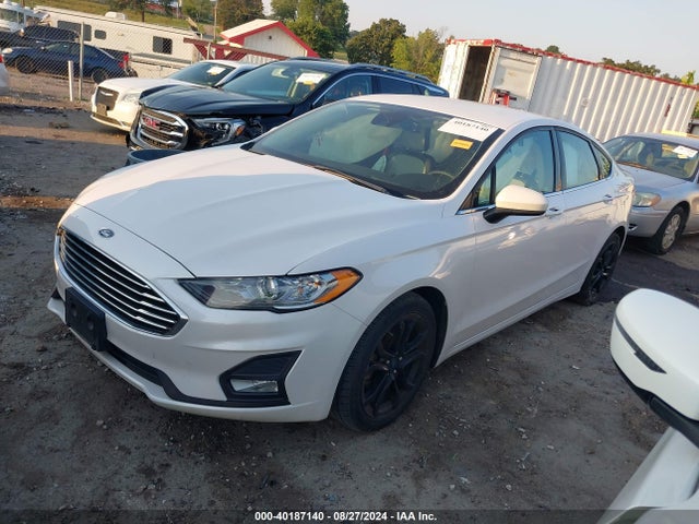 Ford FUSION SE 2019 3FA6P0HD4KR251268 Image 2
