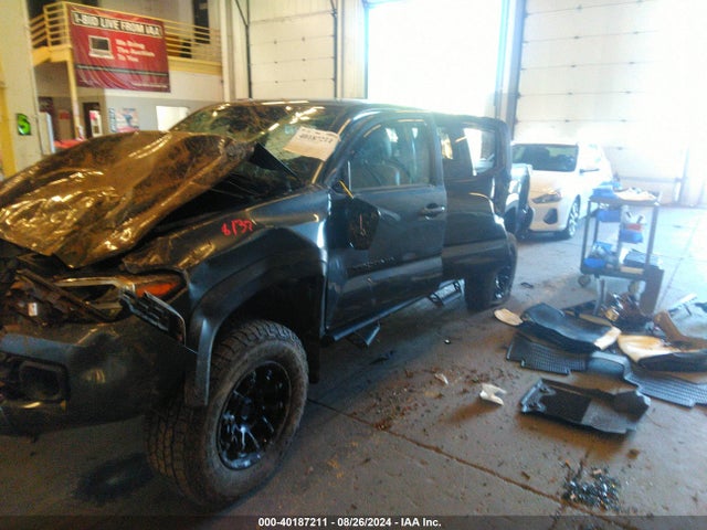 3TMCZ5AN0LM296469 Toyota Tacoma Trd Off-road