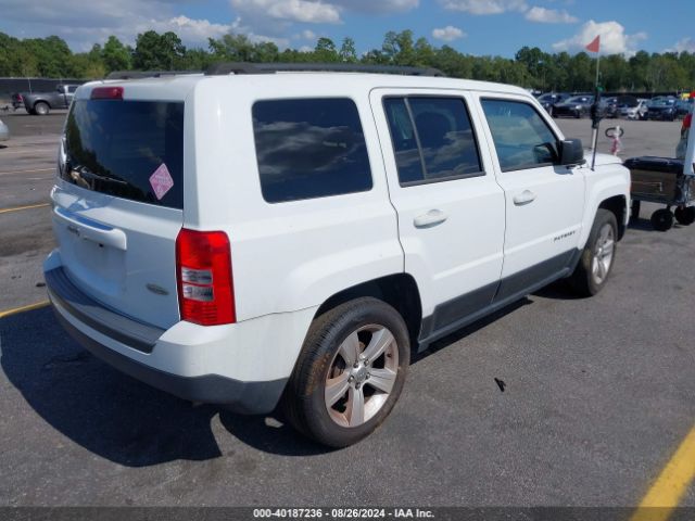 1C4NJPFB2GD528467 Jeep Patriot Latitude