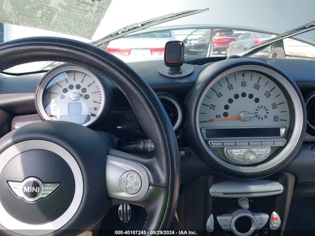 2010 MINI COOPER S WMWMF7C55ATX43864 Photo 6