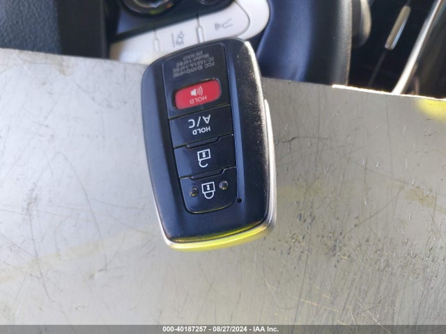 Toyota Prius Prime Premium 2019 JTDKARFP6K3117064 Image 11