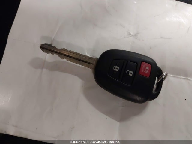 Toyota RAV4 LE 2016 2T3ZFREV5GW243579 Image 11