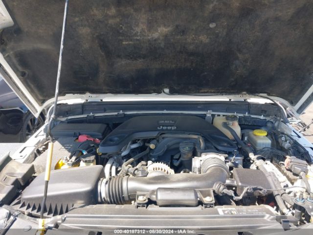 1C4HJXFGXJW166800 Jeep Wrangler Unlimited Rubicon 4x4