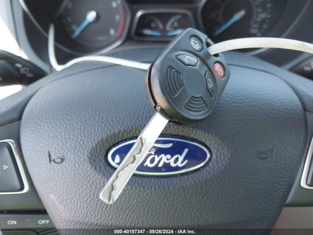 Ford FOCUS SE 2018 1FADP3F20JL234233 Image 11