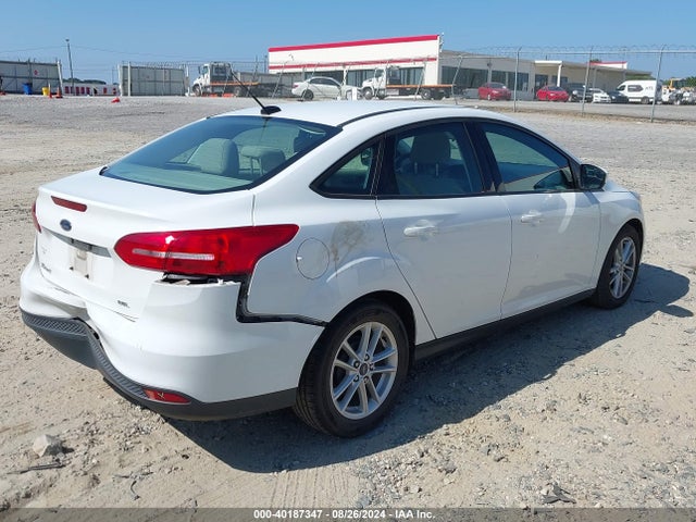 Ford FOCUS SE 2018 1FADP3F20JL234233 Image 4