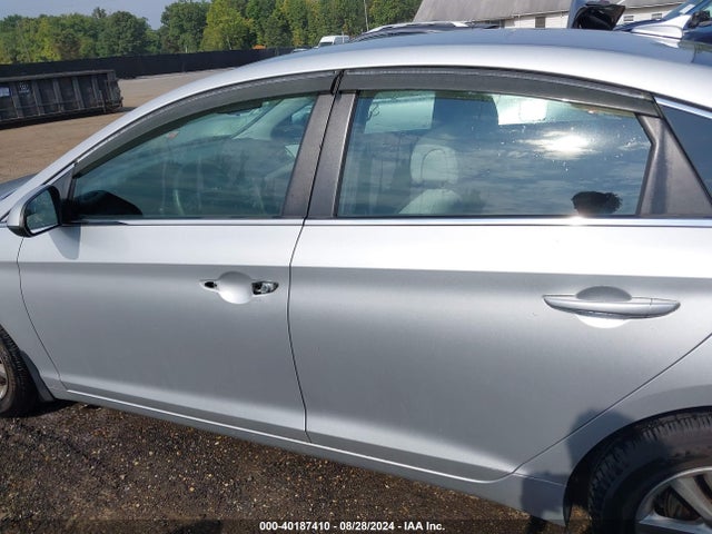 Hyundai SONATA SE 2016 5NPE24AF6GH333181 Image 14