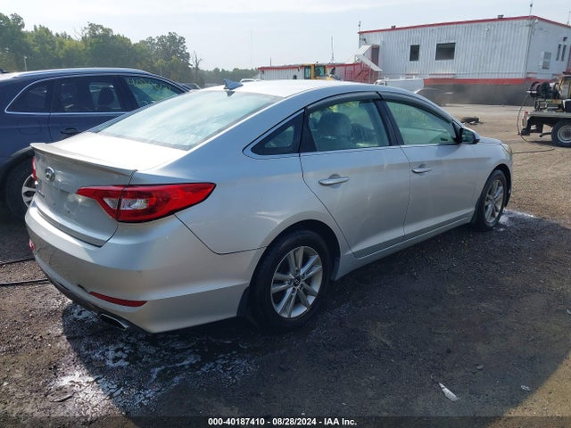 Hyundai SONATA SE 2016 5NPE24AF6GH333181 Image 4