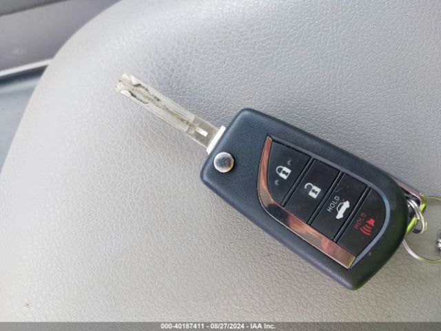 4T1B11HK6JU104810 Toyota CAMRY LE