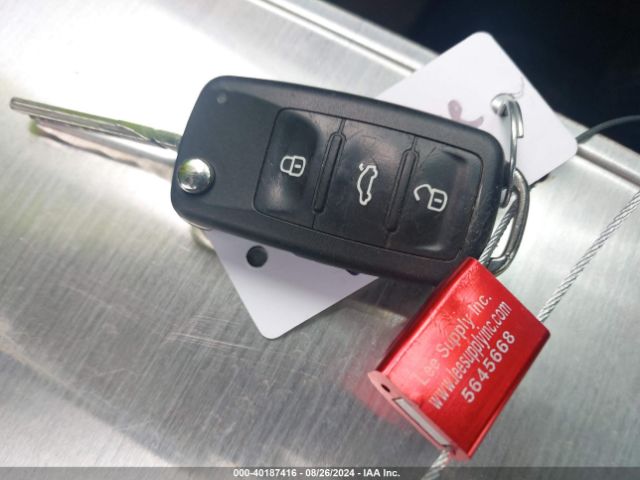1VWBS7A38GC047867 Volkswagen Passat 1.8t Se